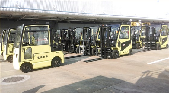 中國(guó)南方航空采購(gòu)杭州叉車案例