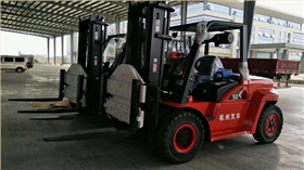 X系列內(nèi)燃叉車(chē)-順博鋁業(yè)，會(huì)旋轉(zhuǎn)的