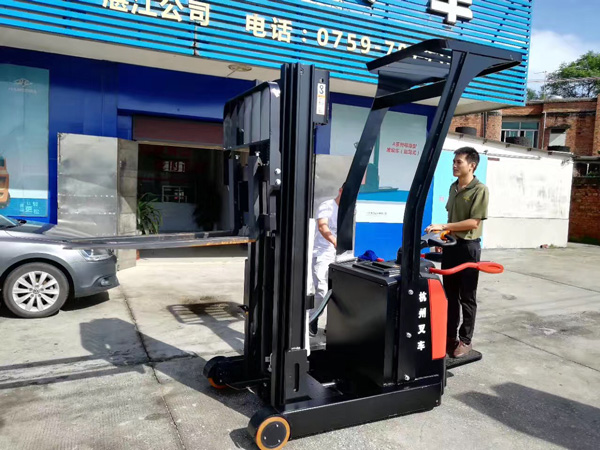 杭州叉車(chē)：你應(yīng)該了解的電動(dòng)叉車(chē)安全作業(yè)知識(shí)！