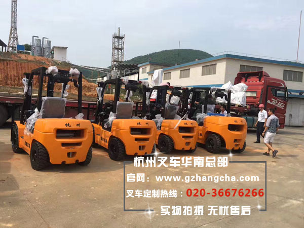 杭州叉車R系列內(nèi)燃叉車,叉車萬(wàn)向節(jié)十字軸故障