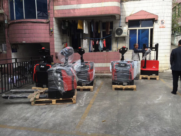 廣州亨龍智能裝備公司采購(gòu)杭州叉車(chē)案例3