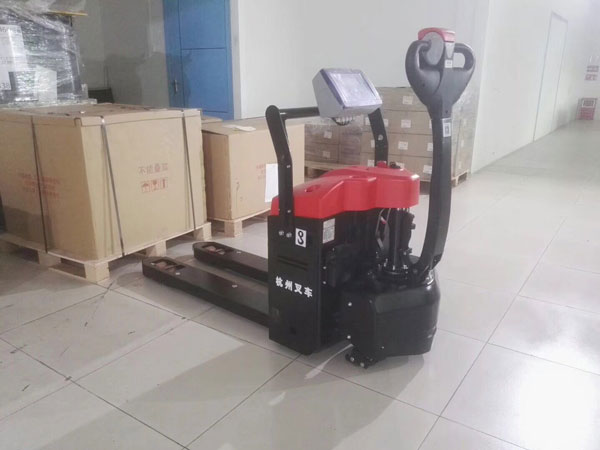 專(zhuān)業(yè)定制的杭州叉車(chē)。
