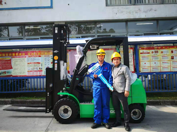 又一“行業(yè)新寵”誕生，杭叉發(fā)力電動叉車市場