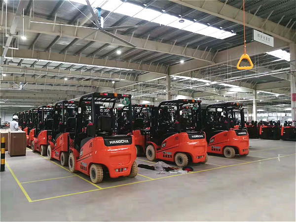 電動(dòng)叉車沒電了怎么辦？絕招在這里！